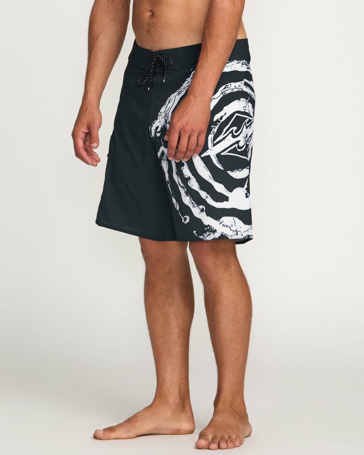 Formula Airlite 19" Boardshorts - Black | Billabong