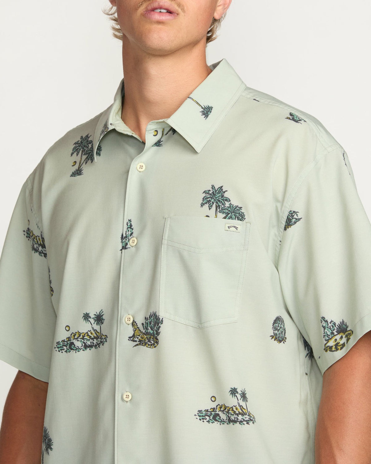 Surftrek Transit Short Sleeve Shirt - Chino | Billabong