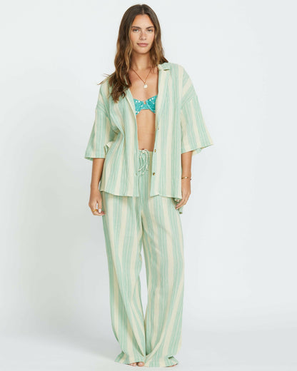 Beach Side Short Sleeve Shirt - Island Green | Billabong