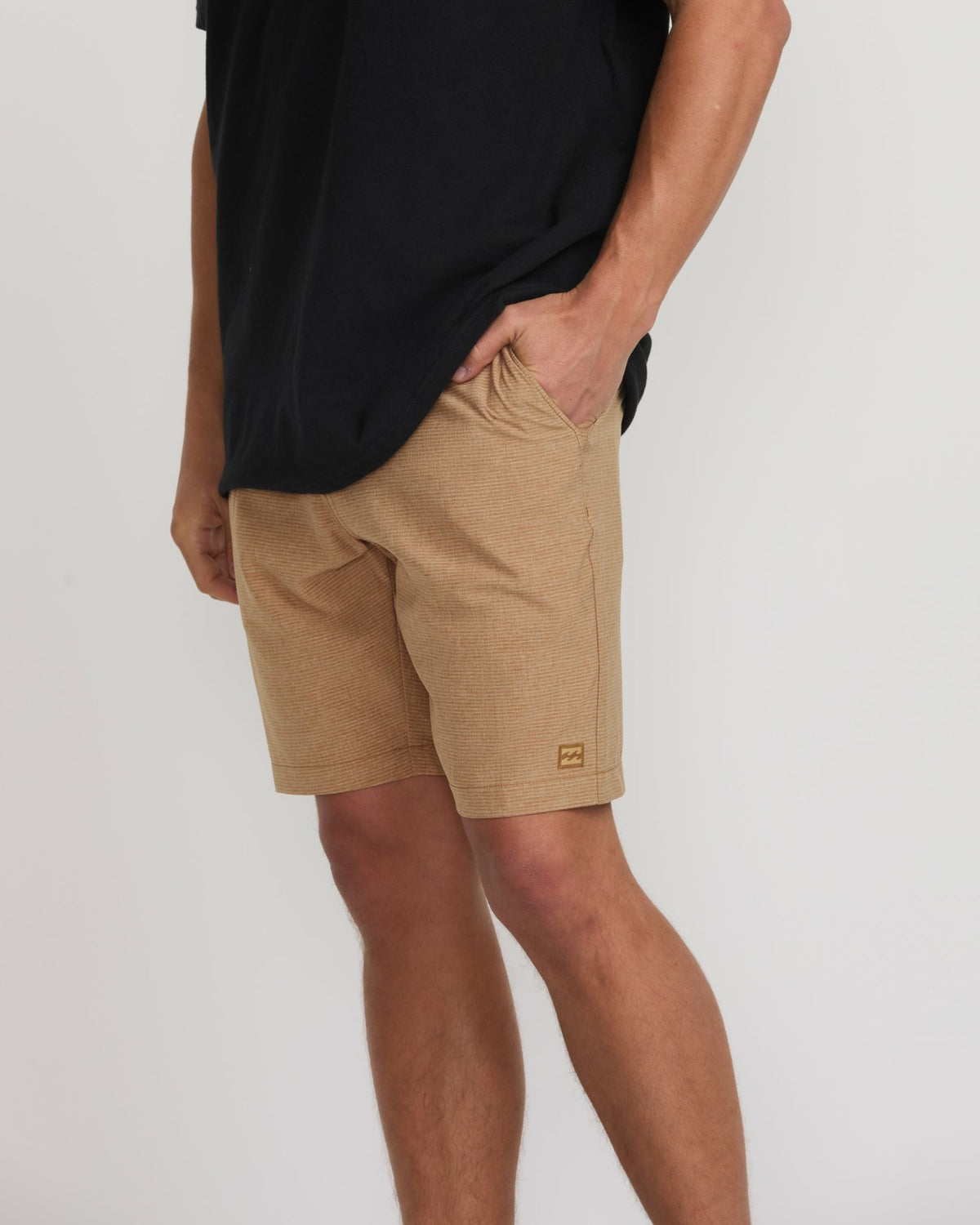 Crossfire Submersible 19" Hybrid Shorts - Tobacco | Billabong