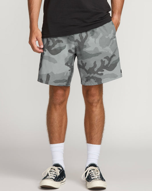 Crossfire Elastic Submersible 18" Hybrid Shorts - Black Camo | Billabong
