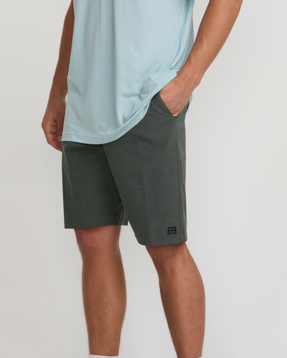 Crossfire Submersible 21" Hybrid Shorts - Asphalt | Billabong