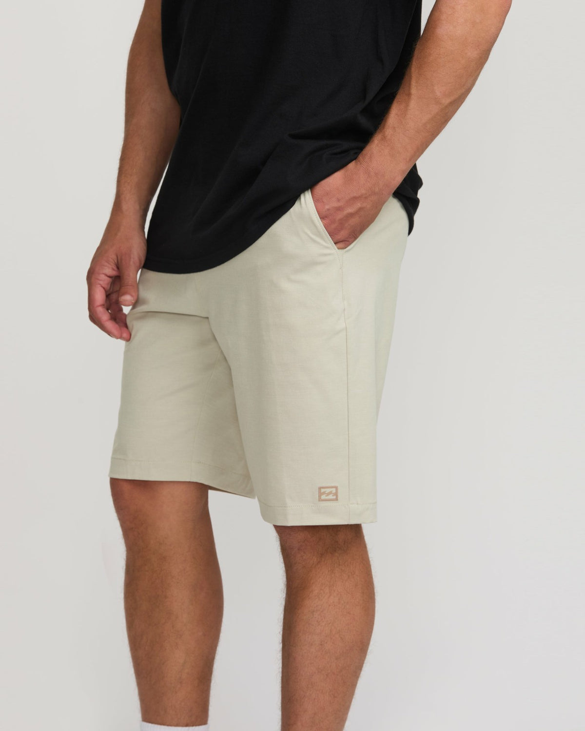 Crossfire Submersible 21" Hybrid Shorts - Bleached Sand | Billabong