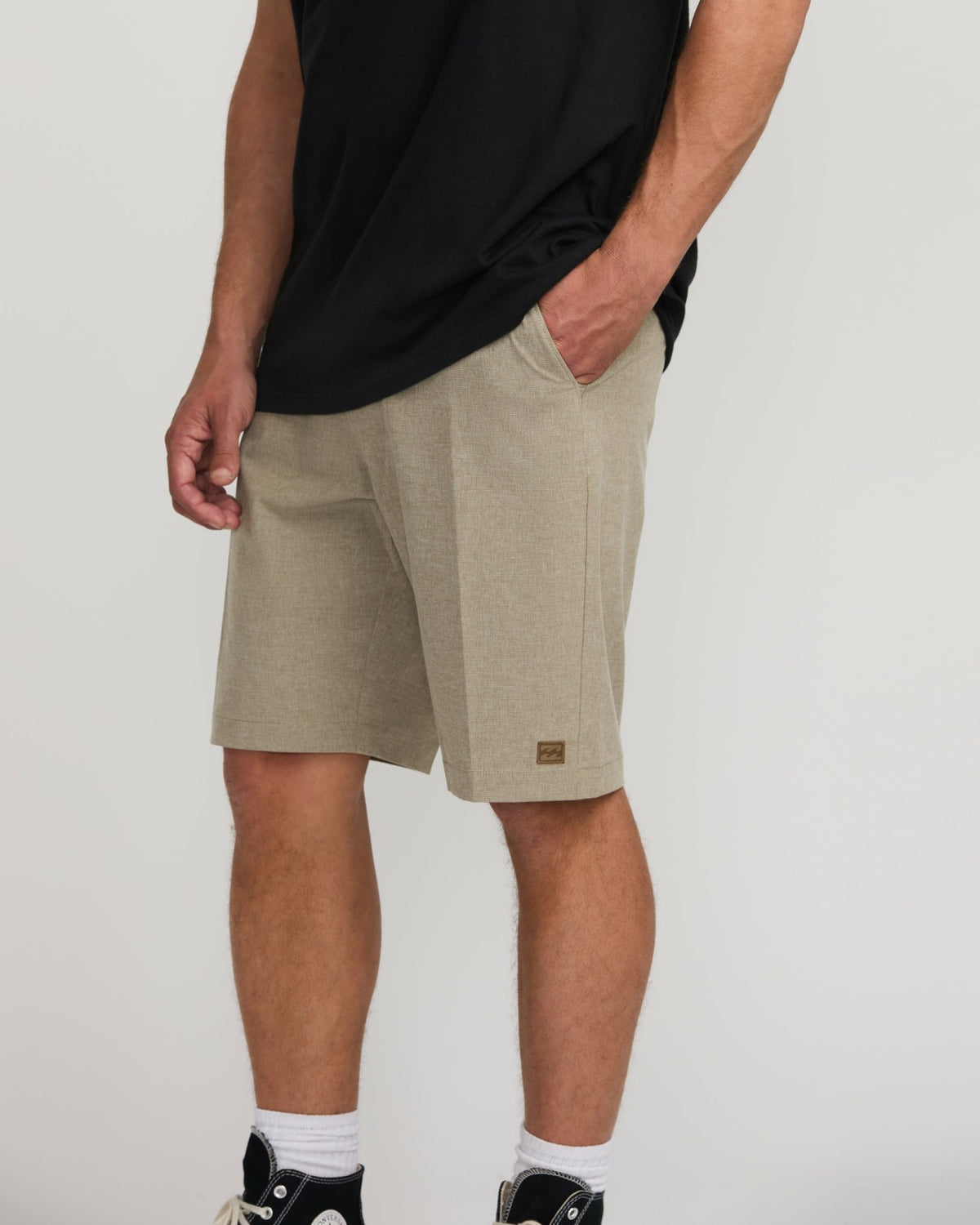 Crossfire Submersible 21" Hybrid Shorts - Khaki | Billabong