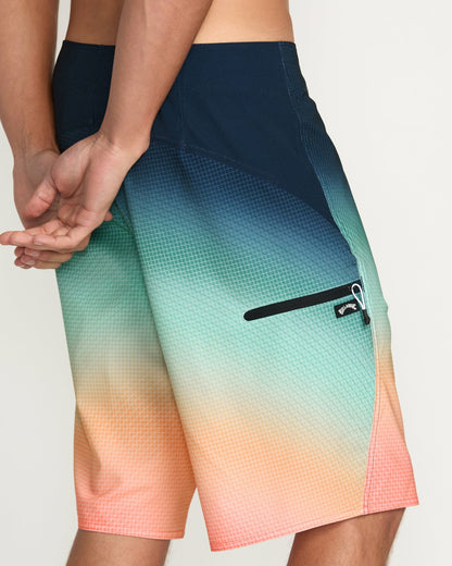 Fluid Pro Performance 21" Boardshorts - Multi | Billabong