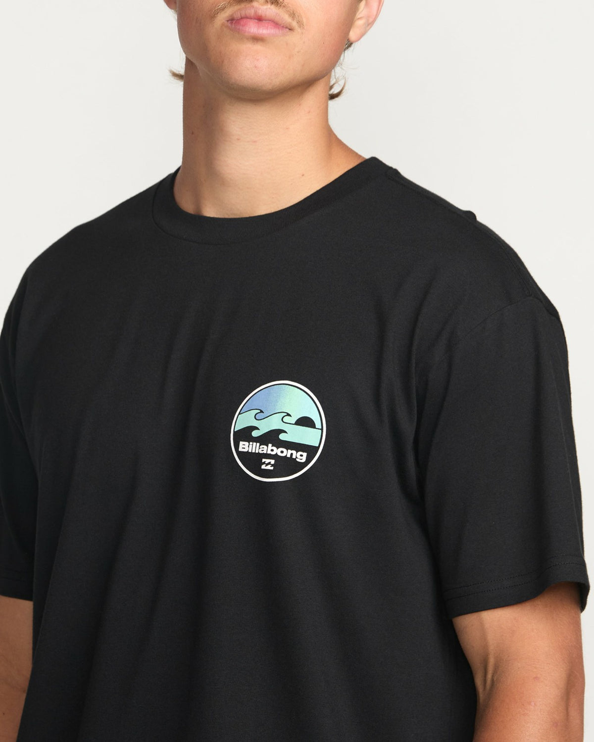 Runner Premium Tee - Black | Billabong