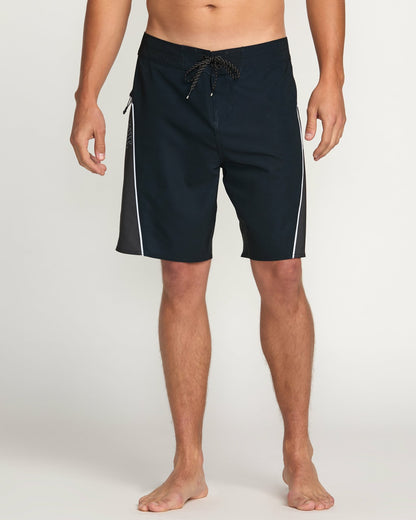Straddie Pro Performance 20" Boardshorts - Stealth | Billabong