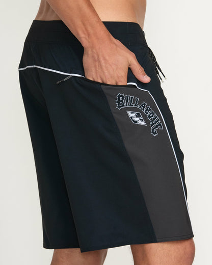 Straddie Pro Performance 20" Boardshorts - Stealth | Billabong