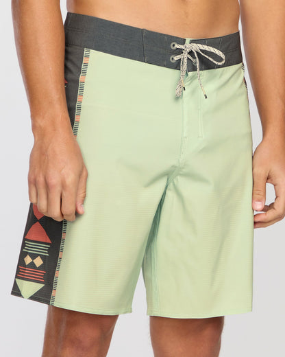 Sundays Airlite 19" Boardshorts - Green Ash | Billabong