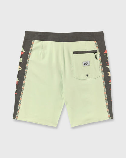Sundays Airlite 19" Boardshorts - Green Ash | Billabong