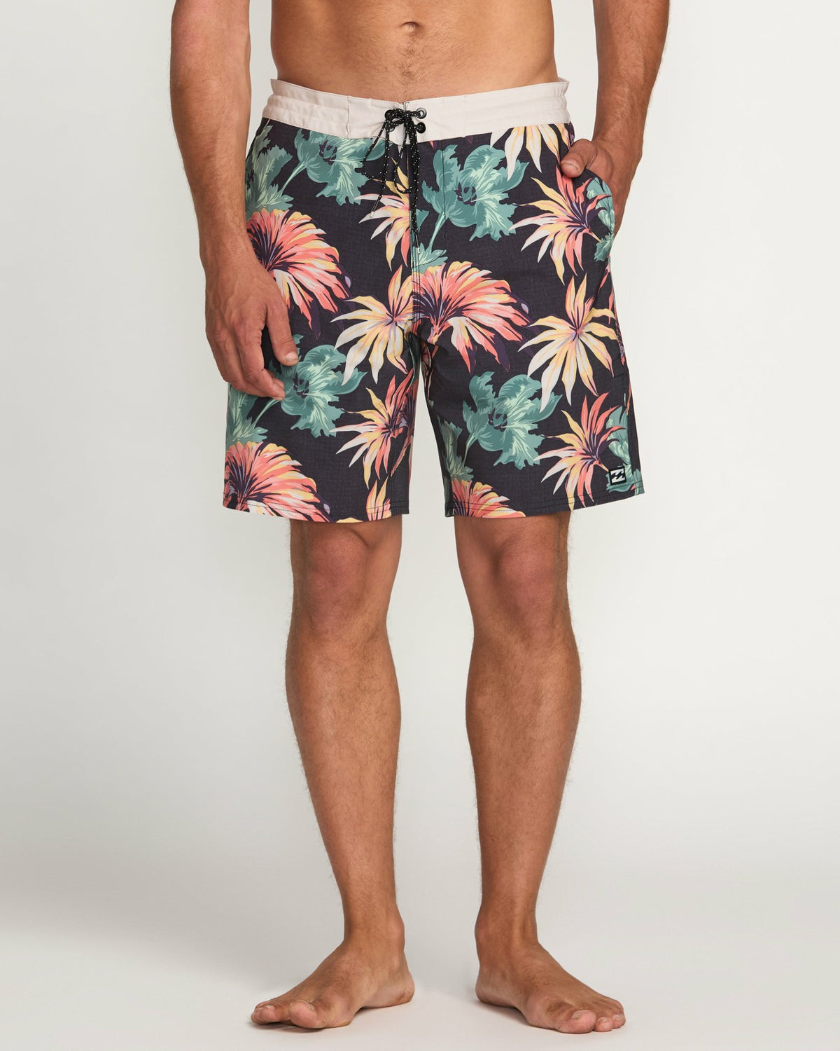 Sundays Lo Tide 19" Boardshorts - Multi | Billabong