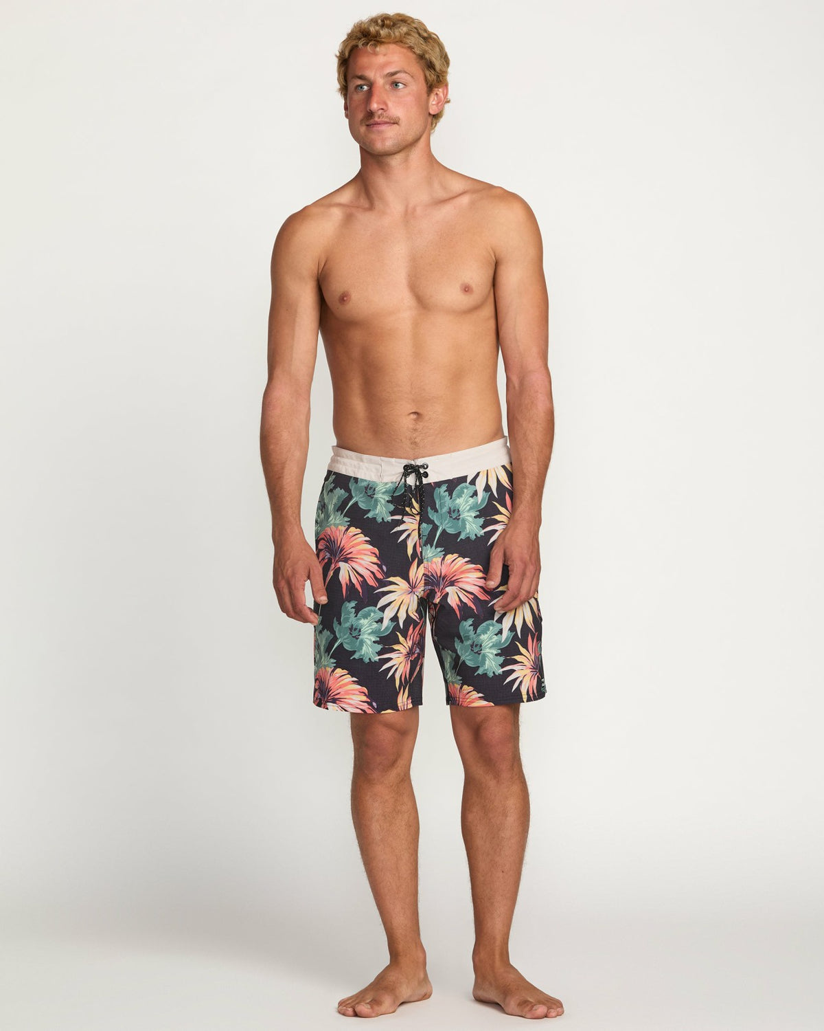 Sundays Lo Tide 19" Boardshorts - Multi | Billabong