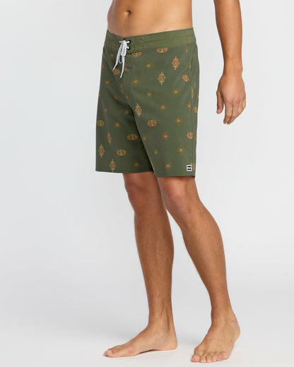 Sundays Pro Performance 19" Boardshorts - Military | Billabong
