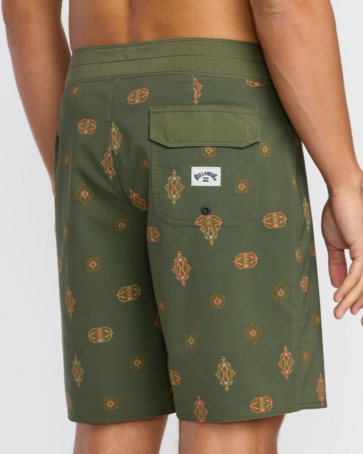 Sundays Pro Performance 19" Boardshorts - Military | Billabong
