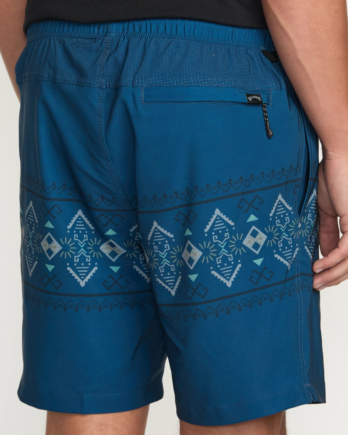 Surftrek Elastic Submersible 17" Hybrid Shorts - Deep Blue | Billabong