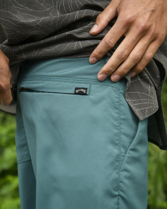 Surftrek Journey 20" Hybrid Shorts - Marine | Billabong