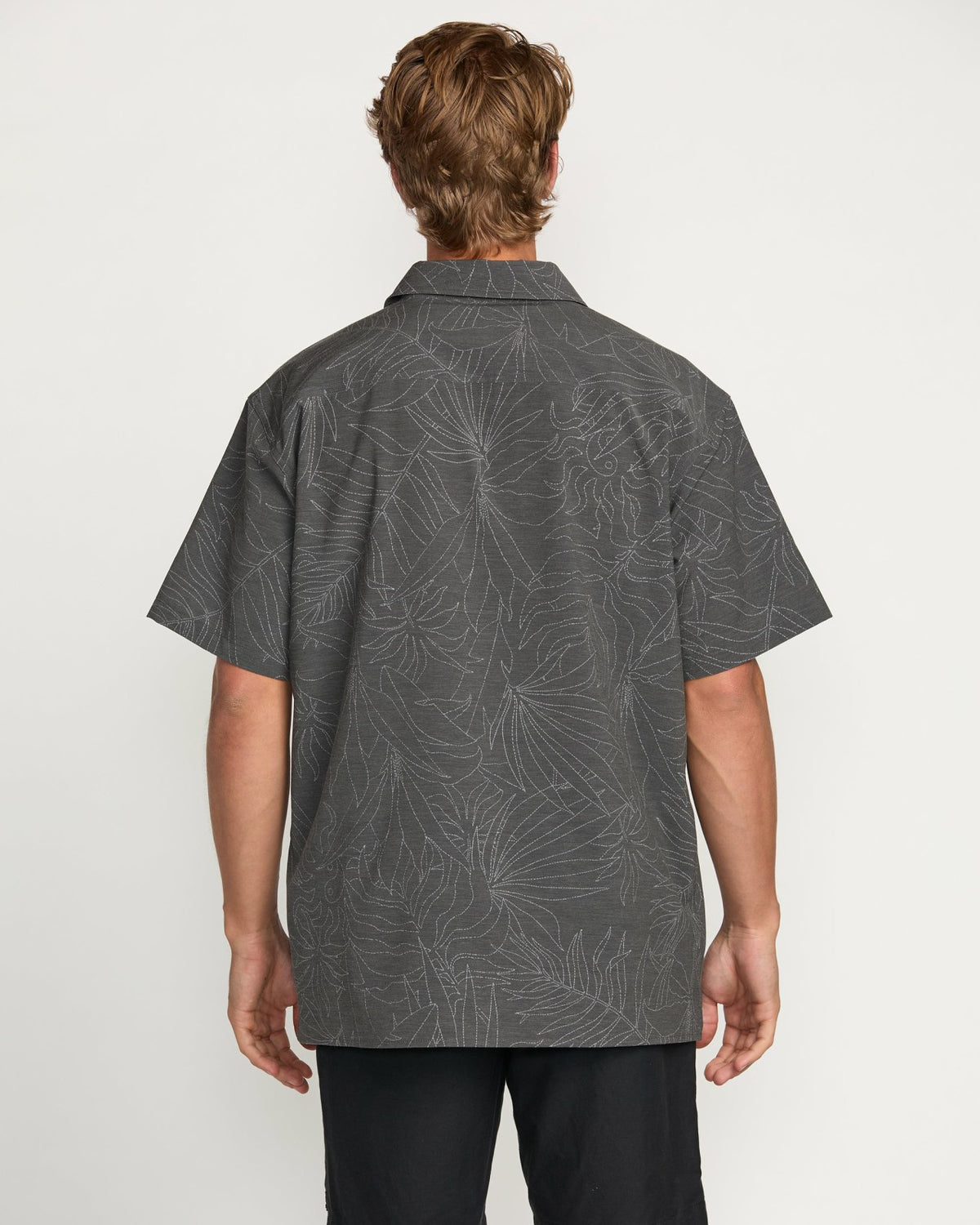 Surftrek Transit Short Sleeve Shirt - Raven | Billabong