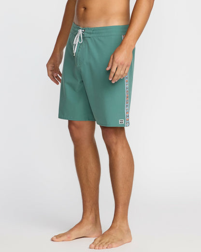 Wategos Lo Tide 19" Boardshorts - Sage Green | Billabong