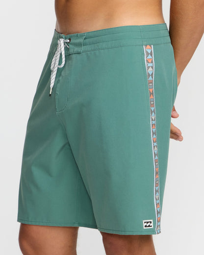 Wategos Lo Tide 19" Boardshorts - Sage Green | Billabong